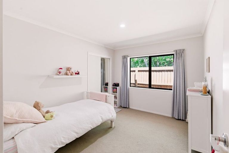 Photo of property in 15 Blowers Place, Halswell, Christchurch, 8025