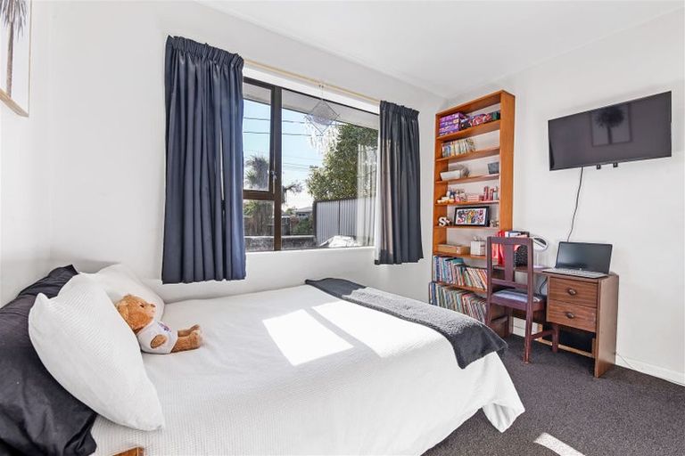 Photo of property in 4 Cossar Street, Burwood, Christchurch, 8083