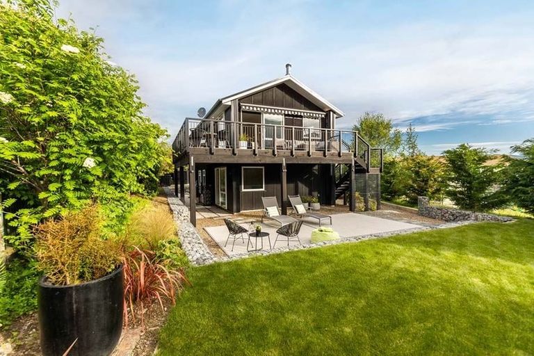 Photo of property in 14 Lakeview Terrace, Lake Hawea, Wanaka, 9382