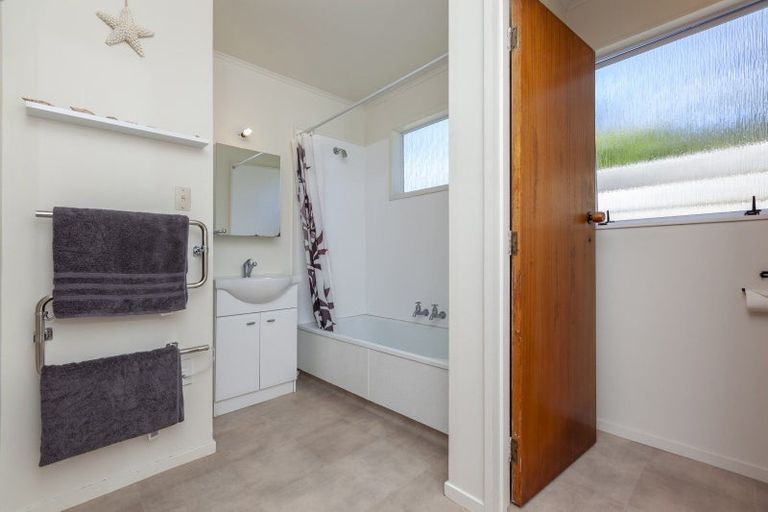 Photo of property in 29 Tui Road, Raumati Beach, Paraparaumu, 5032