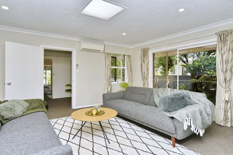 Photo of property in 910 Avonside Drive, Avondale, Christchurch, 8061