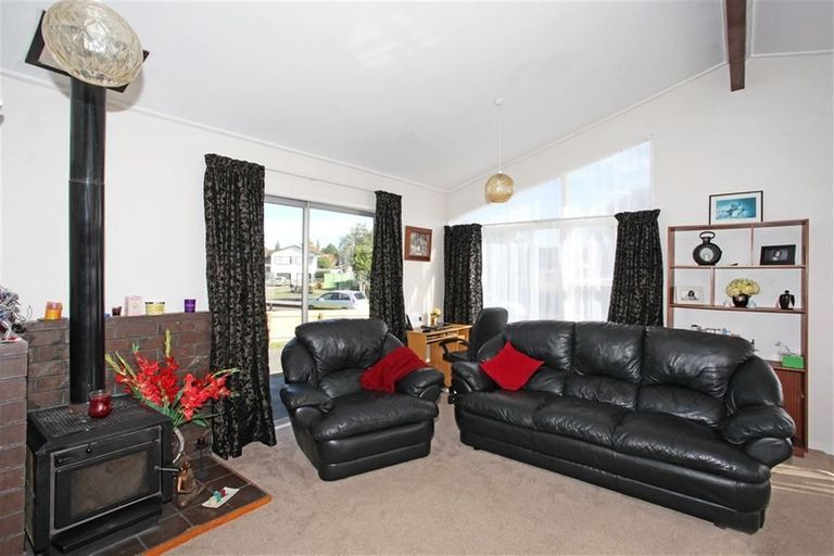 Photo of property in 16 Churchill Street, Pukekohe, 2120