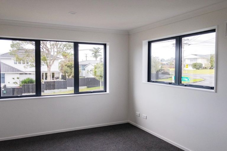 Photo of property in 60 Renata Crescent, Te Atatu Peninsula, Auckland, 0610