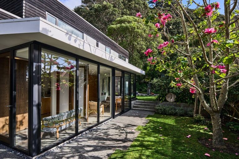 Photo of property in 8 Tawa Street, Eastbourne, Lower Hutt, 5013