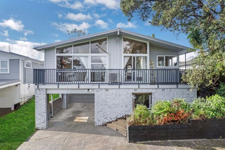 Photo of property in 84 Millbrook Road, Henderson, Auckland, 0612