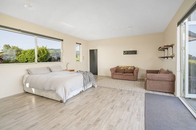 Photo of property in 68 Kanuka Rise, Albert Town, Wanaka, 9305