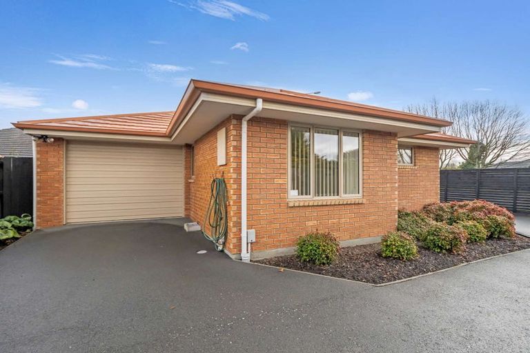 Photo of property in 1/117 Yaldhurst Road, Sockburn, Christchurch, 8042