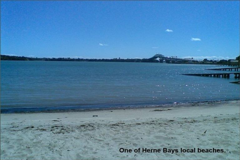 Photo of property in 37 Argyle Street, Herne Bay, Auckland, 1011
