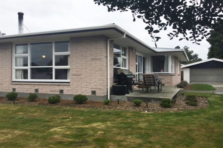 Photo of property in 5 Dunluce Place, Hornby, Christchurch, 8042