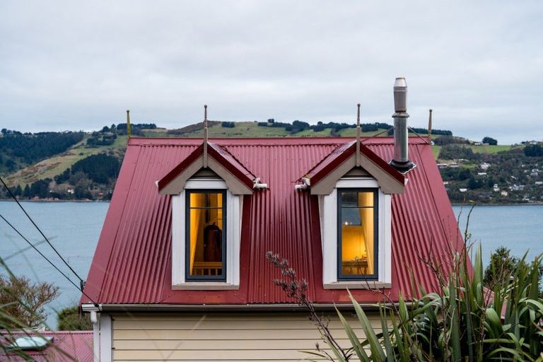 Photo of property in 2 Waireka Street, Ravensbourne, Dunedin, 9022