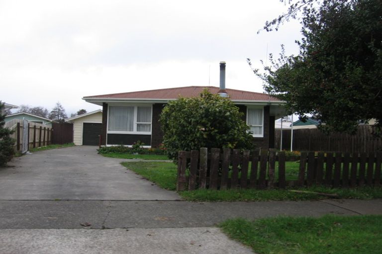 Photo of property in 16 Rhodes Drive, Kelvin Grove, Palmerston North, 4414