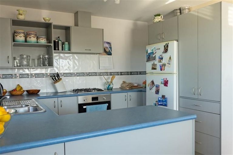 Photo of property in 100 Te Awa Avenue, Te Awa, Napier, 4110