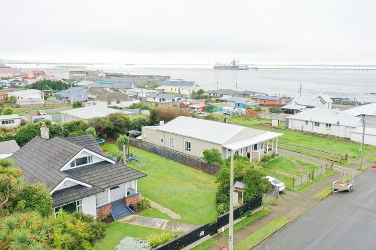 Photo of property in 25 Burrows Street, Bluff, 9814