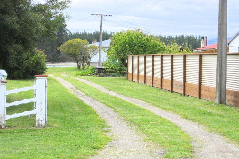 Photo of property in 35 Tahi Street, Mapua, 7005