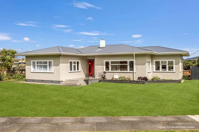 Photo of property in 25 Kent Road, Saint Johns Hill, Whanganui, 4501
