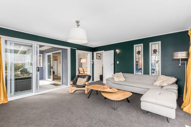 Photo of property in 5 Meridian Way, Whitby, Porirua, 5024