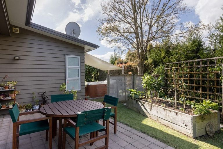 Photo of property in 16 Kayelene Place, Omokoroa, 3114