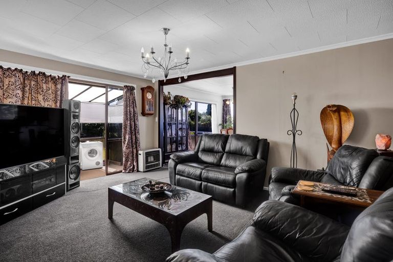 Photo of property in 74 Riemenschneider Street, Manaia, 4612