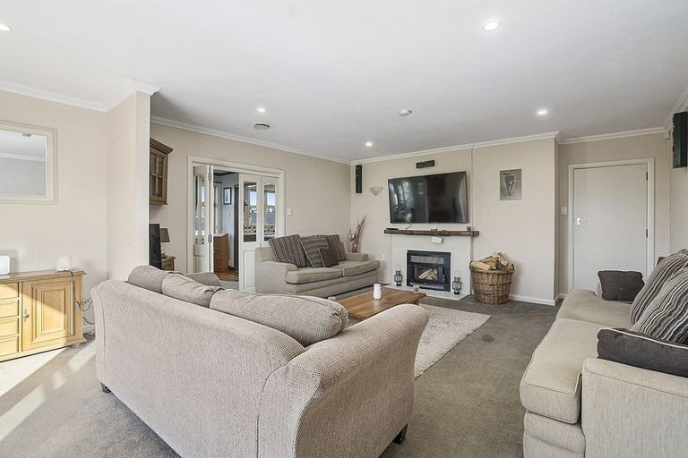Photo of property in 392 Ruahine Street, Terrace End, Palmerston North, 4410