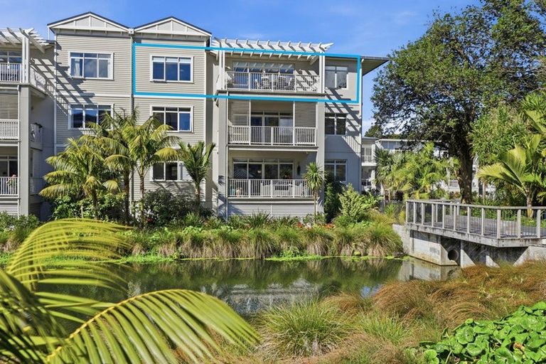 Photo of property in 37 Parkside Drive, Orewa, 0931