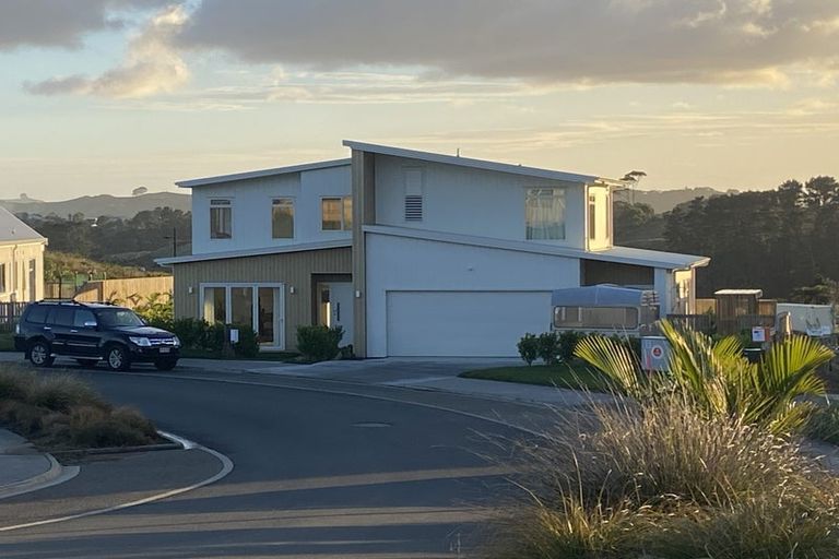 Photo of property in 5 Tunarau Street, Raglan, 3225
