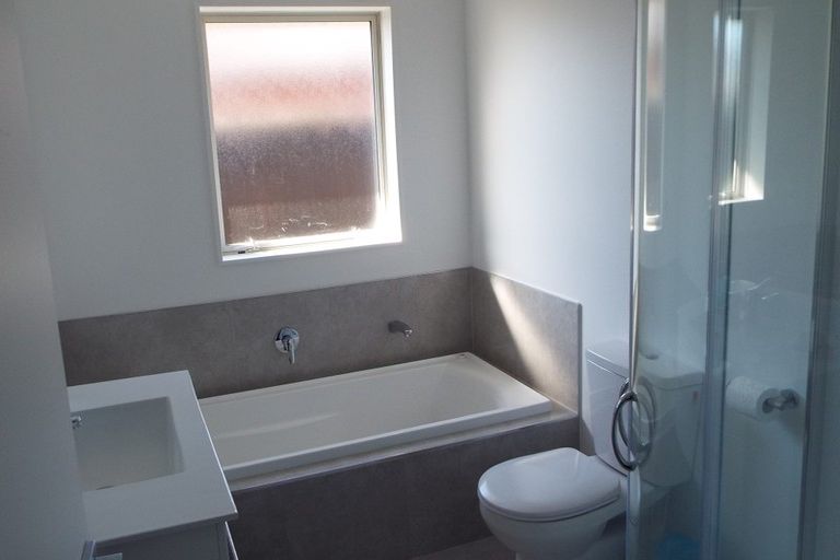 Photo of property in 6 Lloyds Close, Rolleston, 7614