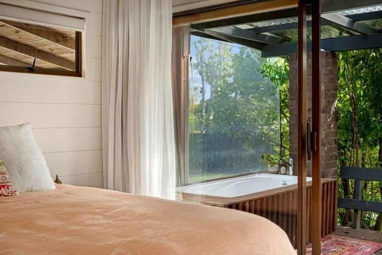 Photo of property in 102 Oak Street, Mangapapa, Gisborne, 4010