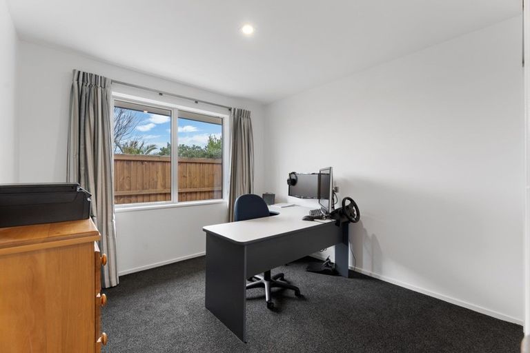 Photo of property in 25 Gilchrist Place, Kaiapoi, 7630