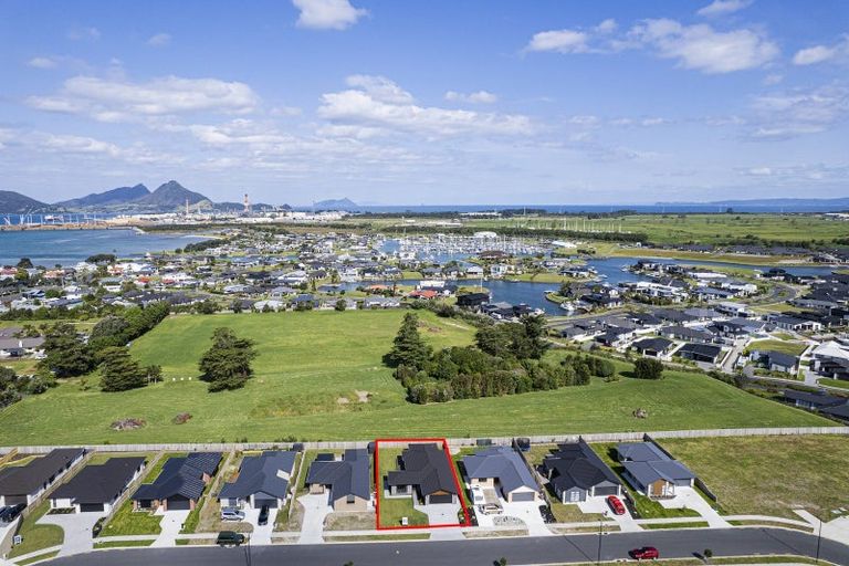 Photo of property in 71 Kaurinui Crescent, One Tree Point, 0118