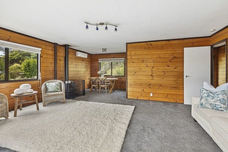Photo of property in 68 Omapere Street, Whitby, Porirua, 5024