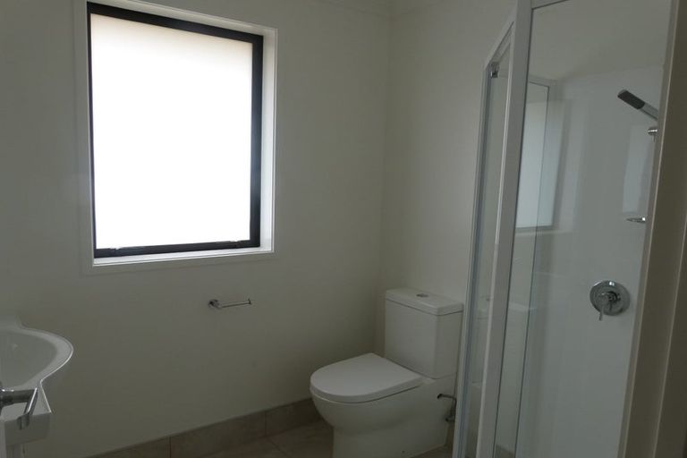 Photo of property in 28c Tram Valley Road, Swanson, Auckland, 0614