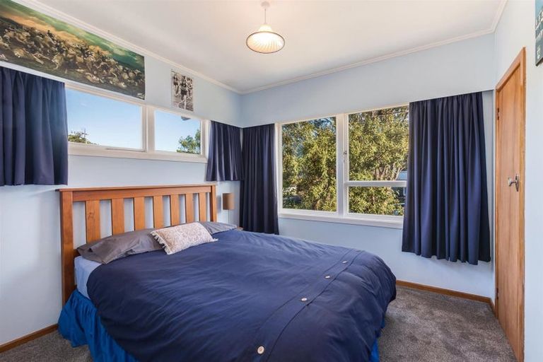 Photo of property in 25 Rondane Place, Tirohanga, Lower Hutt, 5010