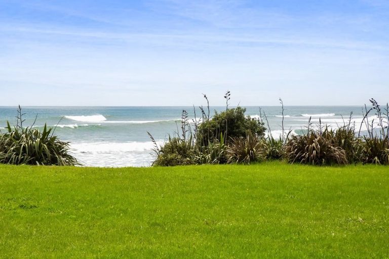 Photo of property in 317 Porikapa Road, Warea, New Plymouth, 4381