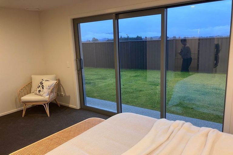 Photo of property in 44 Doug Ledgerwood Drive, Wanaka, 9305