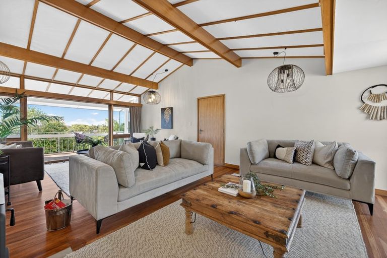 Photo of property in 1 Dyers Pass Road, Cashmere, Christchurch, 8022