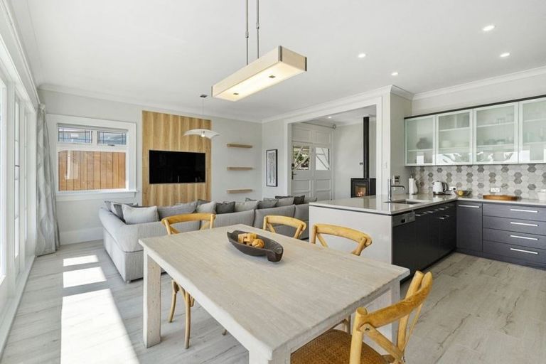 Photo of property in 46 Main Road, Mount Pleasant, Christchurch, 8081