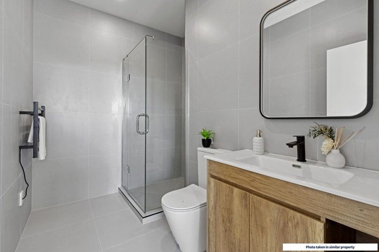 Photo of property in 29 Paretao Street, Massey, Auckland, 0614