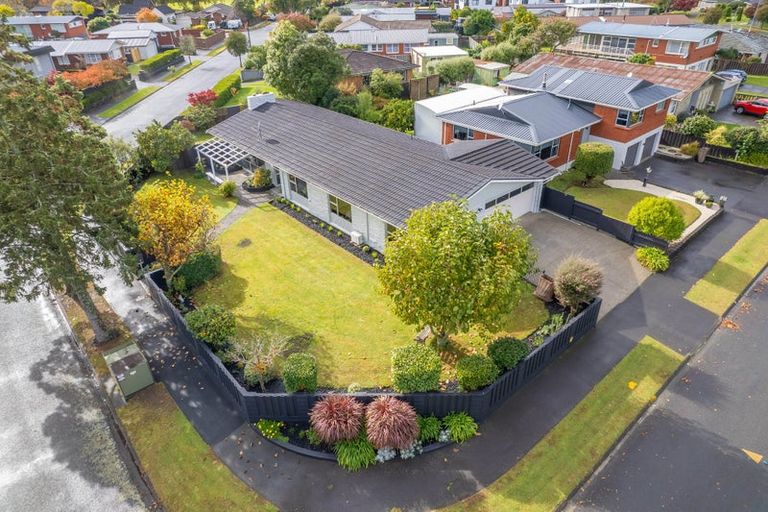 Photo of property in 2 Clements Crescent, Queenwood, Hamilton, 3210