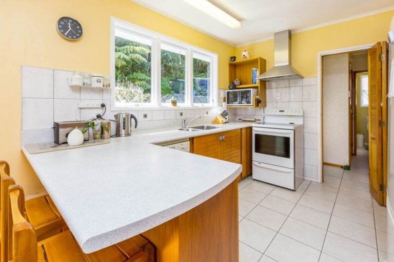 Photo of property in 69 Thomas Street, Stokes Valley, Lower Hutt, 5019