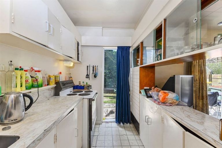 Photo of property in 100 Lake Road, Koutu, Rotorua, 3010