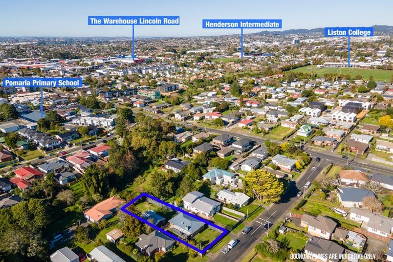 Photo of property in 9 Longburn Road, Henderson, Auckland, 0610