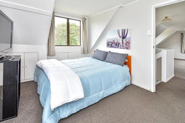 Photo of property in 17 Rangataua Place, Manurewa, Auckland, 2102