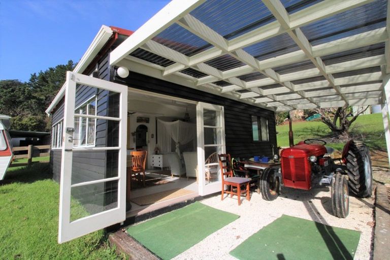 Photo of property in 12 Irishtown Road, Kuaotunu, Whitianga, 3592