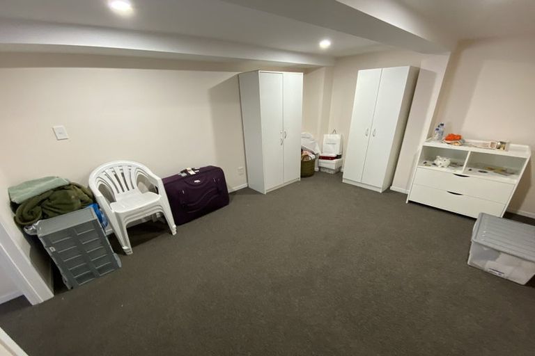 Photo of property in 49a Woodglen Road, Glen Eden, Auckland, 0602