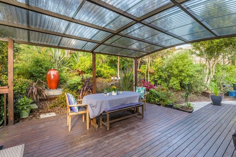 Photo of property in 6 Puketiro Place, Paihia, 0200