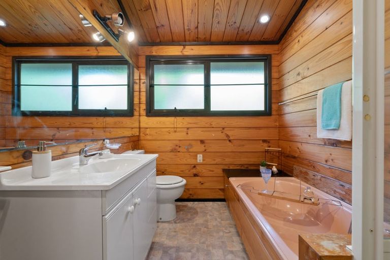 Photo of property in 25 Derrimore Heights, Clover Park, Auckland, 2019