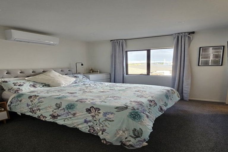 Photo of property in 15b Waka Ama Road, Karaka, Papakura, 2113