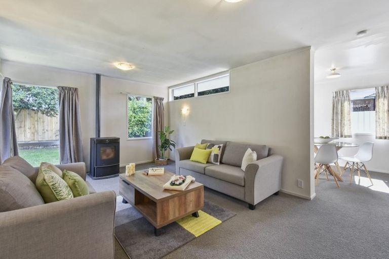 Photo of property in 1 Arthur Place, Opaheke, Papakura, 2113