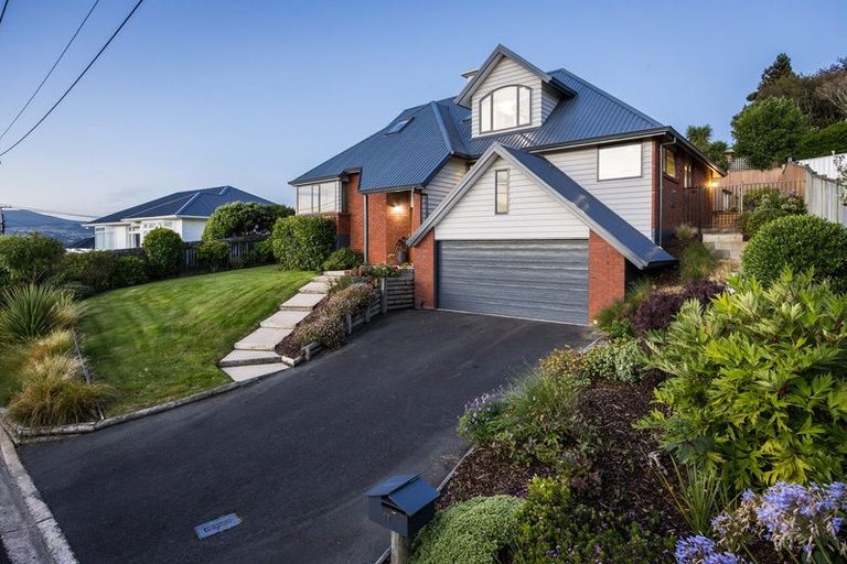 Photo of property in 17 Shandon Road, Vauxhall, Dunedin, 9013