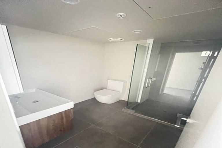 Photo of property in 1002/212 Willis Street, Te Aro, Wellington, 6011